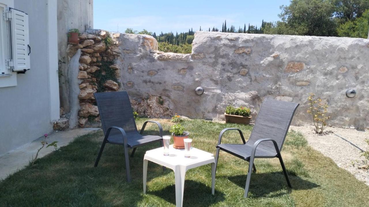 Vikou House Villa Gyri Exterior photo